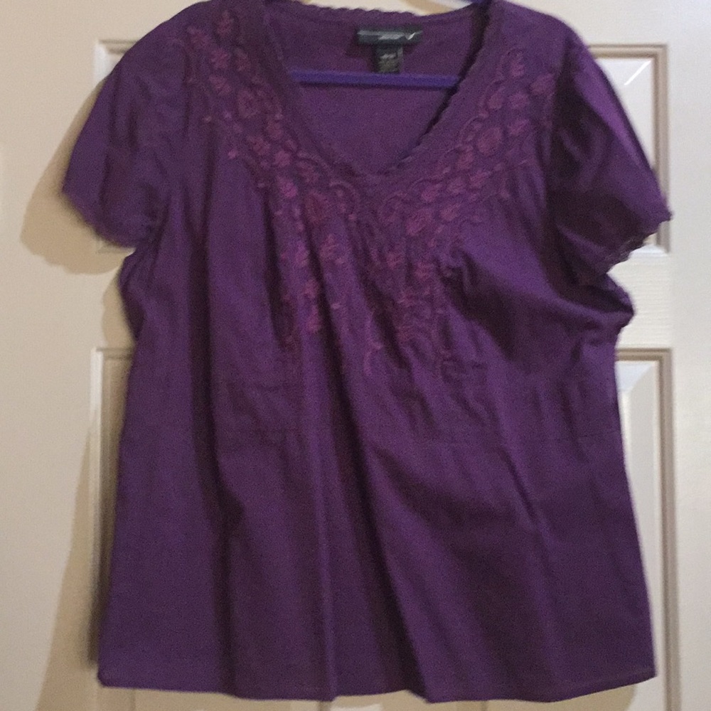 Torrid ss Embroidered Top 18/20